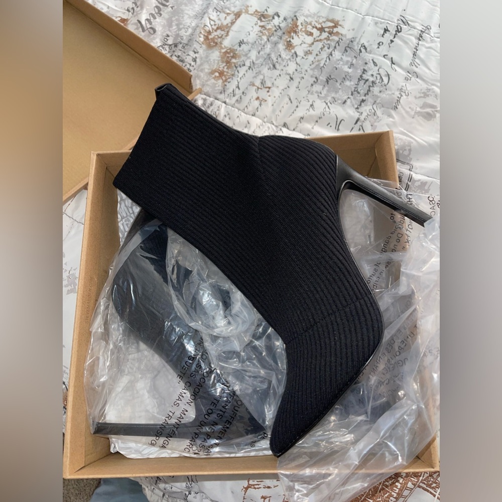 Black Dianne Steve Madden Booties